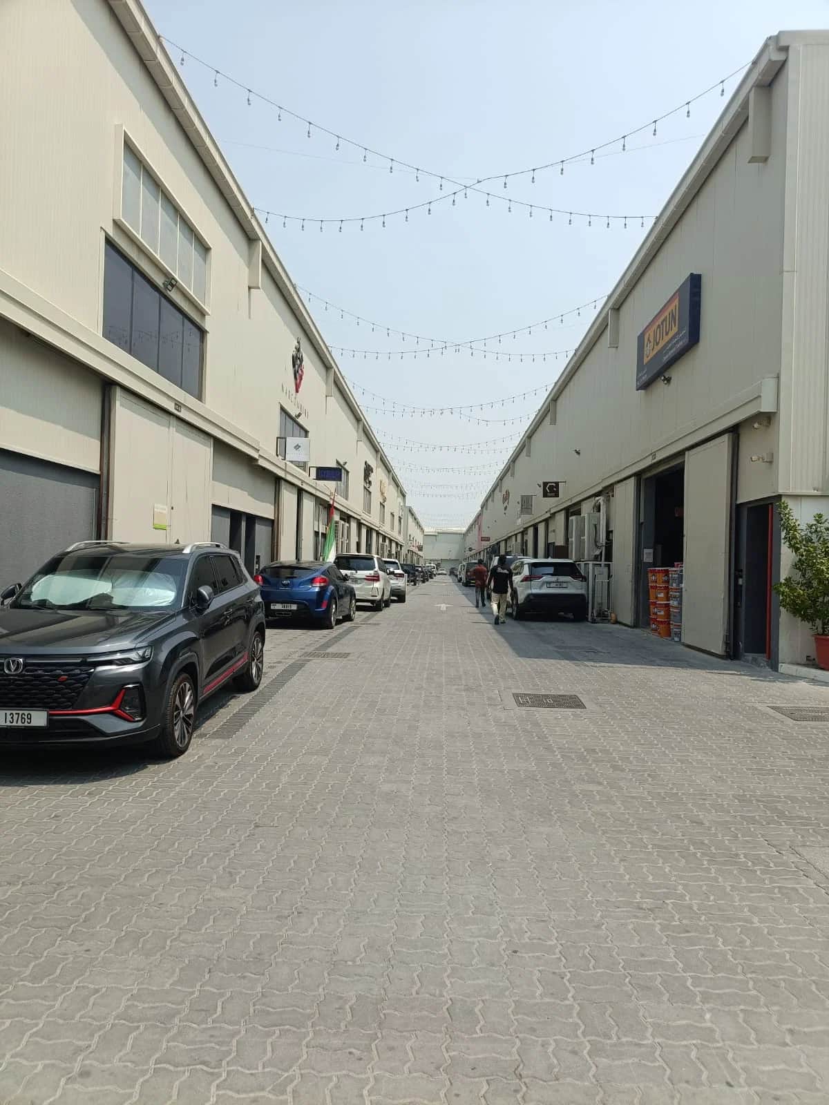 !! GOSHI WAREHOUSES VILLAGE !! SEMI FITTED WAREHOUSE !!